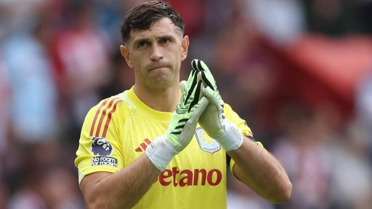 9. Emiliano Martinez. img-01df2236.jpg