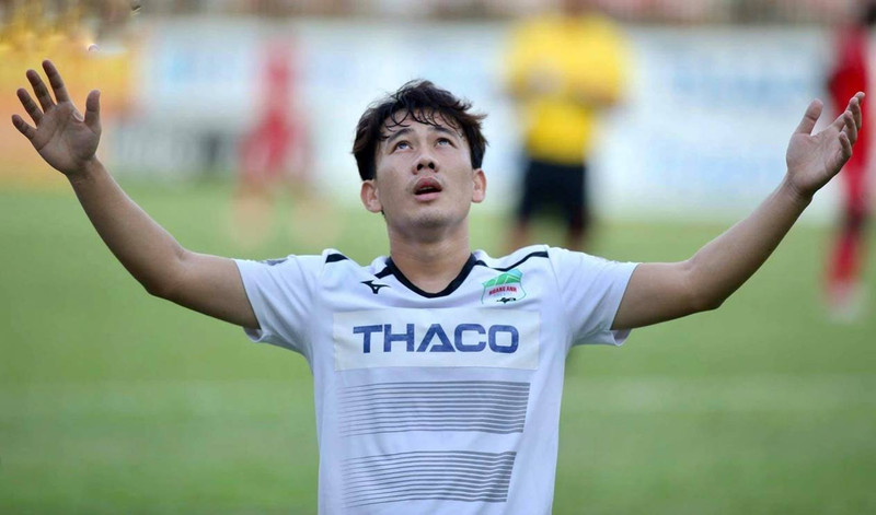 Trần Minh Vương sinh ngày 28/3/1995, quê Thái Bình, thi đấu ở vị trí tiền vệ tấn công, là cựu cầu thủ của CLB Hoàng Anh Gia Lai và đội tuyển quốc gia Việt Nam. minh-vuong-2.jpg