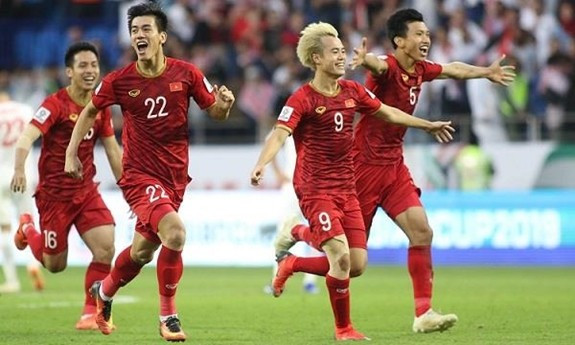 Asian Cup 2019 (tổ chức tại UAE), tuyển Việt Nam thắng Jordan bằng pen ở vòng 1/8 qua đó đoạt vé vào tứ kết, thua Nhật Bản 0-1. 2012018huyen13-1.jpg