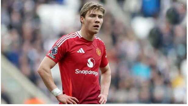 Rasmus Højlund nhiều khả năng sẽ được giải quyết thông qua điều khoản mua đứt của Napoli. 000000000000.png