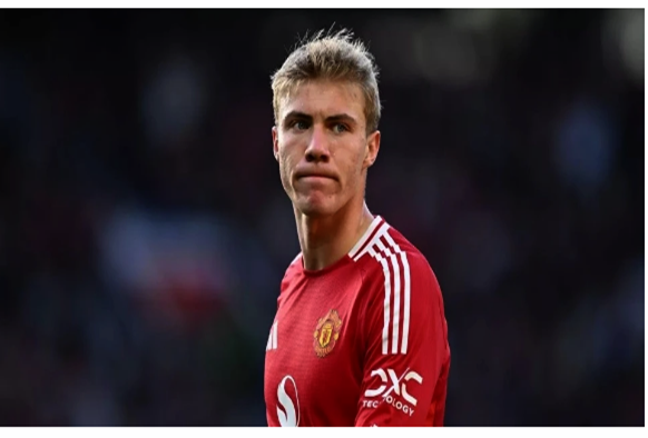 Napoli đã trả trước 6 triệu Euro và sở hữu điều khoản mua lại trị giá 44 triệu Euro cho Rasmus Højlund. 000000000000999999999-3340.png