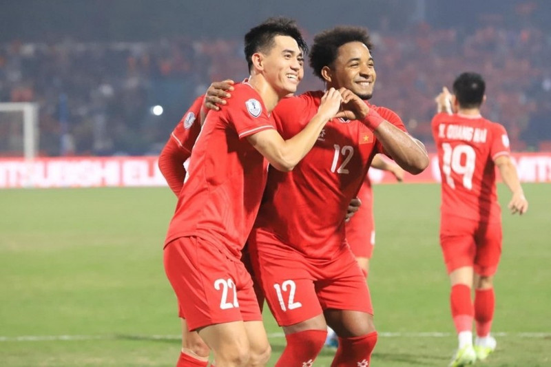 Điều này khá bất ngờ khi Xuân Son không thi đấu trận nào trong năm 2025 do ảnh hưởng của chấn thương từ AFF Cup 2024. tien-linh-va-xuan-son-67d2cc174d70a-1-68a120f7460bf.jpg