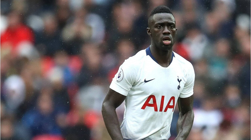 Bộ 3 trung vệ là Davinson Sanchez của Galatasaray(7.3), Otamendi của Benfica(7.6) và Kai Wagner của Philadelphia Union(7.7). davinson-sanchez-im-trikot-von-tottenham-1575976855-28149-1606.jpg