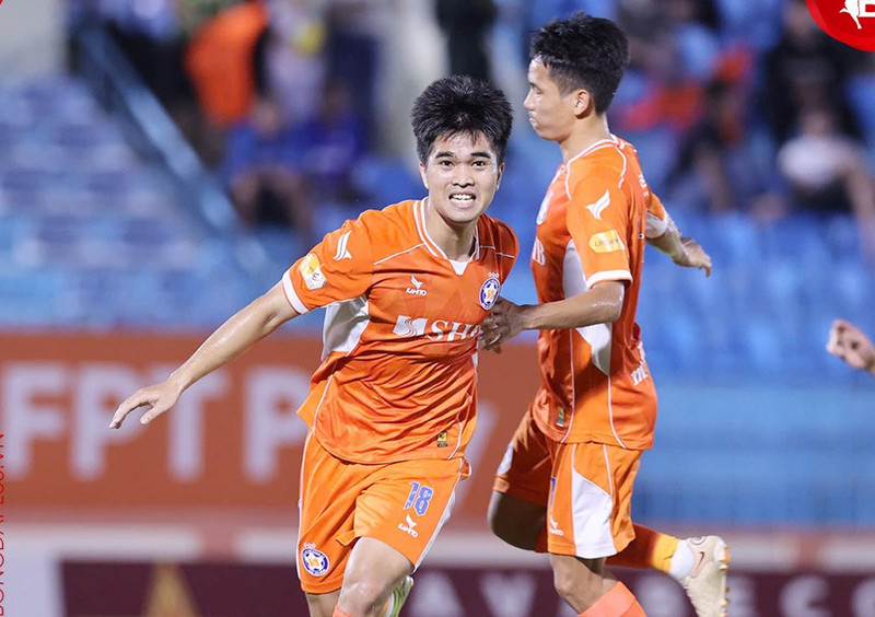 Đội bóng sông Hàn đang là ứng cử viên nặng ký nhất cho suất xuống hạng ở mùa giải năm nay. 782262591-shbdn2.jpg