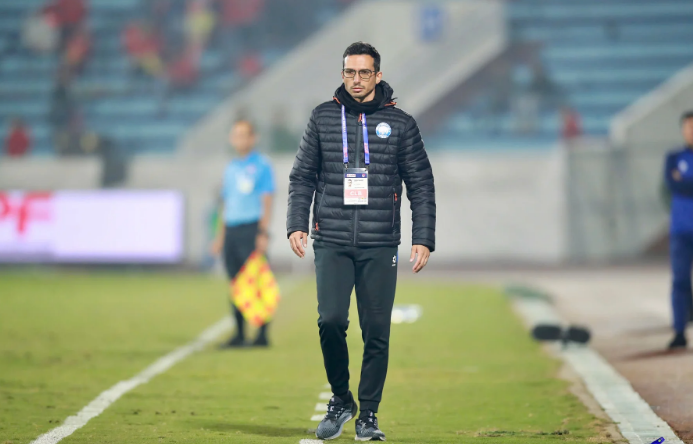 Mới nhất, HLV Mauro Jeronimo chính thức xin từ chức vị trí HLV trưởng CLB Thép Xanh Nam Định ít tháng sau khi hai bên kết duyên. 0000000000000000000000000.png