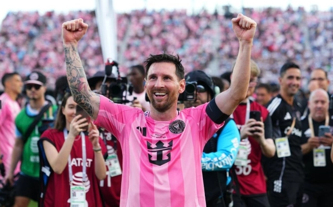 Về phía Messi, tiền đạo người Argentina sẽ khoác áo Inter Miami đến hết mùa 2028 và được kỳ vọng tiếp tục mang tới những điều kỳ diệu cho giải đấu. 9999999999.png