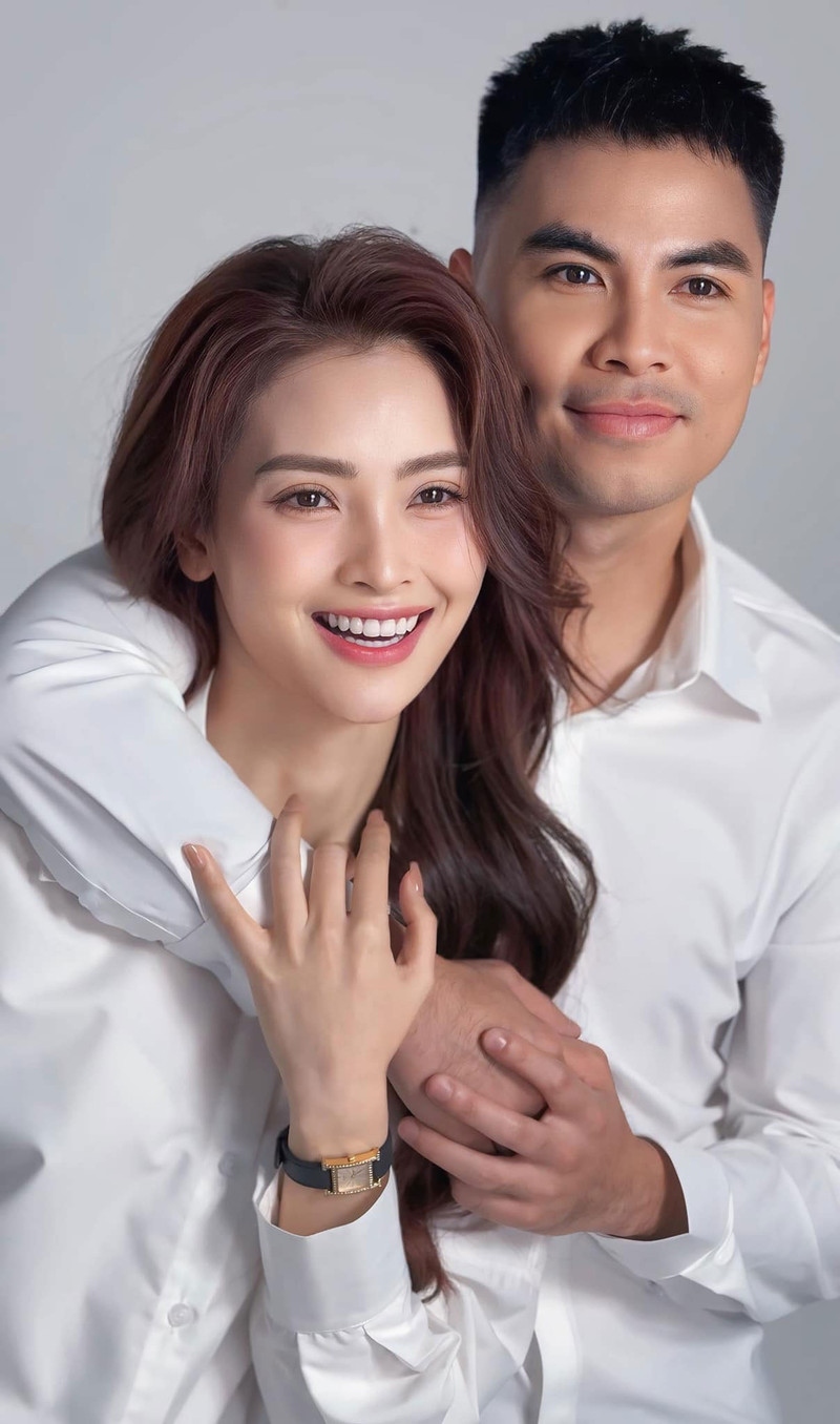 Huyền Trang- Đức Huy được người hâm mộ khen xứng đôi vừa lứa. static-imagesvnncdnnet-vps-images-publish-000001-000003-2025-3-15-huyentrang1-29190.jpg