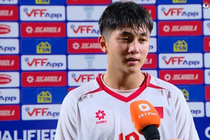 Trần Mạnh Quân được tung vào sân cuối hiệp 2 trận đấu giữa U17 Việt Nam và U17 Singapore và lập cú đúp bàn thắng, góp công giúp đội chủ nhà có được chiến thắng 6-0 ở trận ra quân vòng loại U17 châu Á 2026. screenshot-154-6921cb6ca6877.jpg