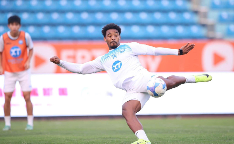 Ở những buổi tập mới nhất cùng các đồng đội, Xuân Son cho thấy sự hứng khởi trong từng bước chạy và hoàn thành rất tốt giáo án của ban huấn luyện. nguyen-xuan-son-173163034777980328098.jpg