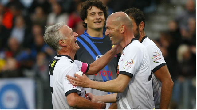 Hợp đồng hiện tại của Liên đoàn Bóng đá Pháp và HLV Didier Deschamps sẽ hết hạn vào tháng 7/2026 và hai được đồn đoán sẽ đường ai nấy đi. 9988787676.png