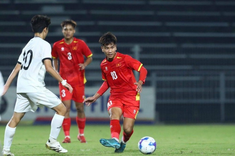 Trận đấu giữa U17 Việt Nam và U17 Malaysia diễn ra vào lúc 19h00 ngày 30/11 được dự đoán sẽ là trận chung kết của bảng C, nơi cả hai đội so tài để tìm ra chủ nhân duy nhất của tấm vé đi tiếp. img-1917-e1763995764386-6925343e72a97.jpg