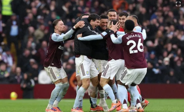 Aston Villa đang xếp ở vị trí thứ 3 với 30 điểm trong khi xếp cuối bảng xếp hạng lúc này đang là Wolves với chỉ vẻn vẹn 2 điểm có được từ đầu giải. 000000000000.png