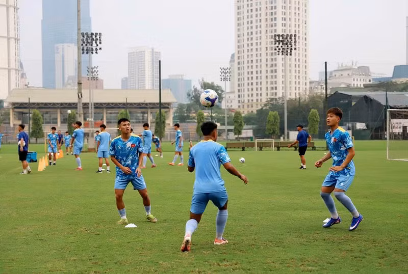 Ngoài việc cạnh tranh ngôi vô địch, giải đấu còn là bước chuẩn bị quan trọng cho VCK U17 châu Á 2026 của Việt Nam, Myanmar và Thái Lan, diễn ra vào tháng 5 tại Saudi Arabia. img-1775729623433-1775736825004.jpg