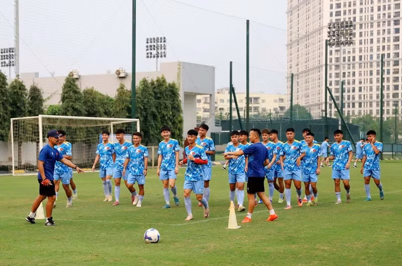 Với U17 Việt Nam, những tài năng trẻ như Bá Huấn, Xuân Toàn, Nguyễn Lực… từng để lại dấu ấn ở vòng loại U17 châu Á, và được kỳ vọng sẽ thi đấu tốt ở giải Đông Nam Á lần này. img-1775729621810-1775736824129.jpg