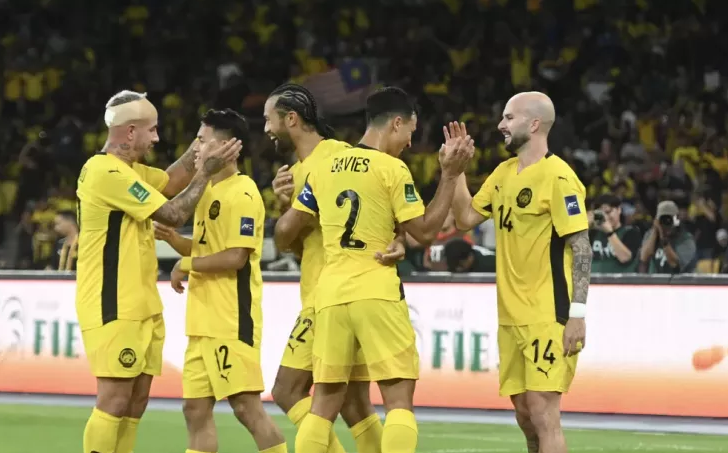 Dựa trên các tình tiết của FIFA, 7 cầu thủ này thừa nhận đã giao toàn bộ quá trình nhập tịch cho người đại diện và đội ngũ nhân viên FAM. 88888888888.png