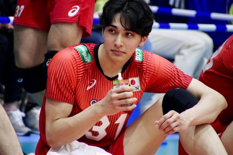 Nhờ vẻ điển trai, Takahashi sở hữu một lượng fan hùng hậu trên các trang mạng xã hội. nam-than-bong-chuyen-nhat-ban-gay-thuong-nho-tai-asiad-19-333908.jpg