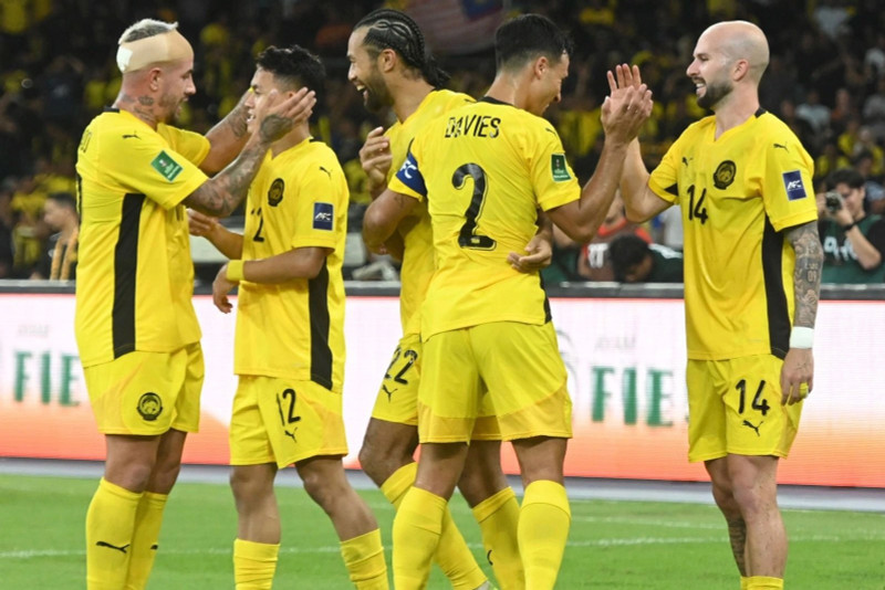 Điều đó có nghĩa, án phạt của FIFA đối với FAM và các cầu thủ nhập tịch vẫn được giữ nguyên như trước đây. dt-malaysia-6-2343.jpg