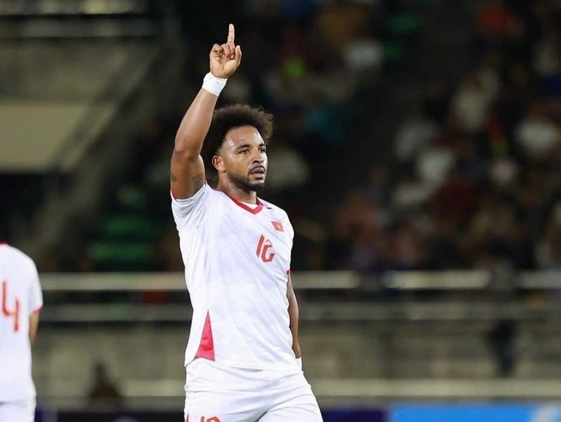 Chia sẻ sau trận đấu với Lào, tiền đạo Xuân Son nhận định: "Chúng tôi khởi đầu khá khó khăn và không giữ được bóng tốt. Nhưng việc cải thiện sẽ để những trận sau, quan trọng là giành được chiến thắng. 583290005-17872919181452504-5014634704106013712-n-1-691dc98fcba5b.jpg