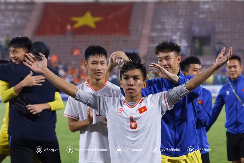 Mục tiêu của U17 Việt Nam là đoạt vé dự vòng chung kết U17 châu Á 2026. img-20241027-220748.jpg
