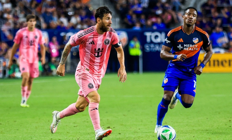 Messi vừa có mùa giải bùng nổ, với 29 bàn và 19 kiến tạo chỉ trong 28 trận - dẫn đầu MLS ở cả hai thống kê. 000000000000000.png