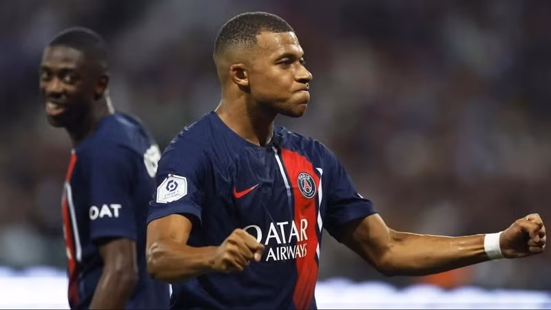 Trong khi đó, Mbappe cũng vừa nâng tổng số bàn thắng của mình trong mùa giải này lên 13 bàn sau 11 trận La Liga, và tổng cộng 21 bàn sau 17 trận cho cả CLB và đội tuyển quốc gia. congluan-cdncongluanvn-files-content-2024-01-08-kylian-mbappe-da-dat-thoa-thuan-voi-real-madrid-085056608.jpg