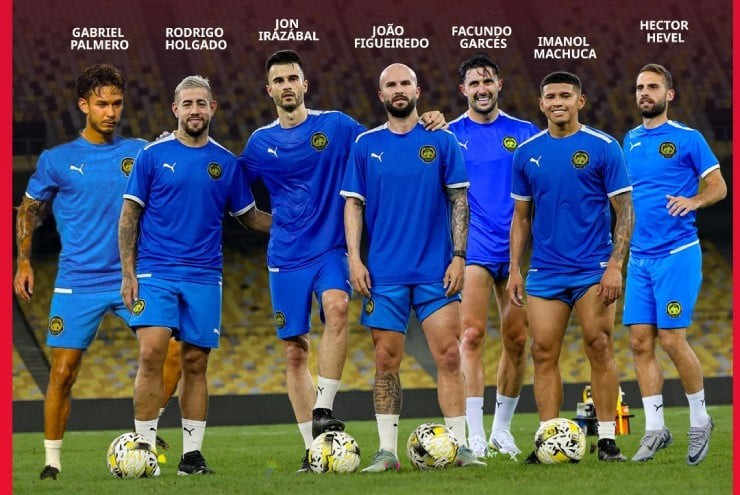 7 cầu thủ liên quan bị phạt 2.000 CHF mỗi người và cấm tham gia mọi hoạt động bóng đá trong vòng 1 năm. malaysia-01-1441.jpg