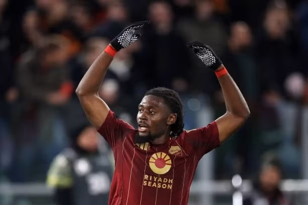 Trong một diễn biến khác, Kobbie Mainoo nhiều khả năng sẽ phải đối mặt với sự cạnh tranh khi Man Utd được cho là đang chuẩn bị chiêu mộ tiền vệ Serie A Manu Kone. img-dc96e766.jpg