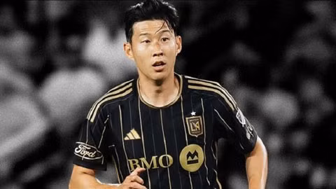 Trong 85 phút thi đấu trước Real Salt Lake, Son có 3 cú sút trúng đích, 46 lần chạm bóng, đạt tỷ lệ chuyền chính xác 95% và tạo ra 7 cơ hội ghi bàn cho đồng đội. anhson.jpg