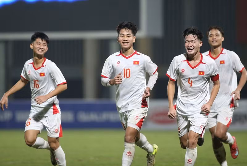 Tại bảng C của Vòng loại U17 châu Á 2026, tuyển U17 Việt Nam sẽ cạnh tranh cùng các đội bóng Malaysia, Singapore, Hồng Kông (Trung Quốc), Quần đảo Bắc Mariana và Ma Cao (Trung Quốc). u17-viet-nam-vs-u17-singapore-2-2557.jpg