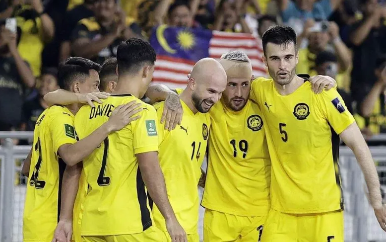 Sau đó, FIFA tiếp tục bác đơn kháng cáo của FAM và hiện tại, tổ chức này đang muốn làm tới cùng sự việc để tạo sự công bằng cho bóng đá châu Á. 009988777.png