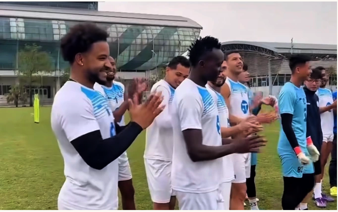 Vừa qua, nhiều nguồn tin uy tín tiết lộ, Xuân Son sẽ được HLV Kim Sang-sik triệu tập lên tuyển Việt Nam trong tháng 11. 009.png