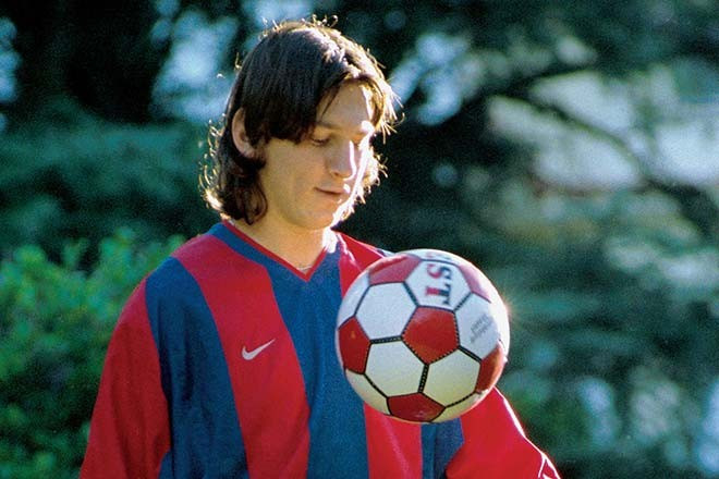sport-preview-lionel-messi-debut-660-1612410259-17-width660height440.jpg