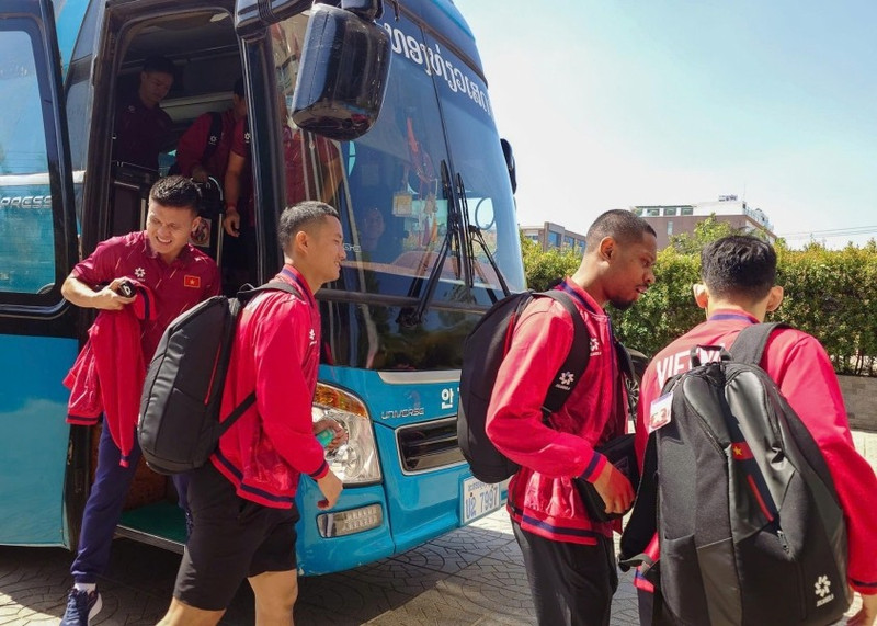 Đội tuyển Việt Nam hiện đã có mặt ở Lào để chuẩn bị cho trận đấu chính thức diễn ra vào ngày 19/11. z7226310409330-4a42dd60c1425704685dcc675797c1b8-69183d129f45e.jpg