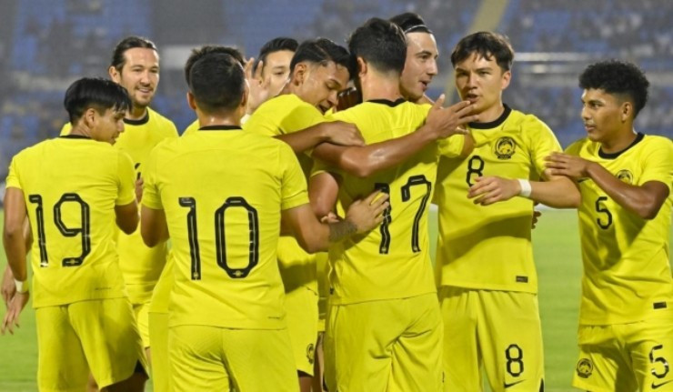 Hiện tại, người hâm mộ bóng đá Đông Nam Á đang dồn sự quan tâm vào việc liệu rằng tuyển Malaysia có bị xử thua 0-3 trước tuyển Việt Nam và Nepal hay không. 7-740-1760309846-414-width740height431.jpg