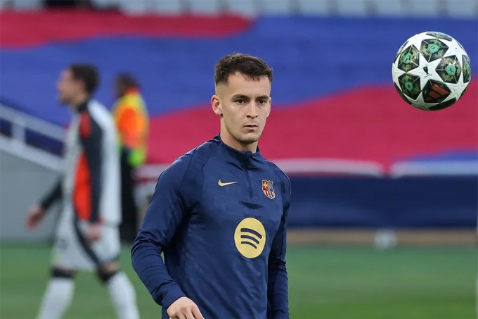 Theo tiết lộ của báo Mundo Deportivo, lãnh đạo Barca đã gặp riêng để khuyên tiền vệ này nên chọn cách ra đi. casado1.jpg