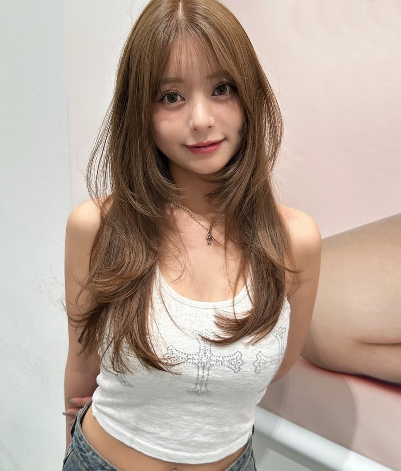 Trong giới hot girl của Nhật Bản, Uka Sato khá nổi tiếng nhờ ngoại hình xinh đẹp, tính cách dễ thương và hòa đồng. uka6.jpg