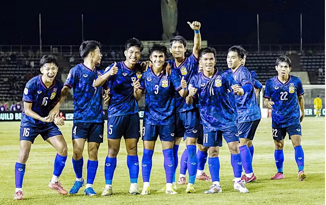 Trong khi đó, đội tuyển Lào (3 điểm) và đội tuyển Nepal (0 điểm) đều đã chính thức bị loại. 0000000000000000999999999999999999.png