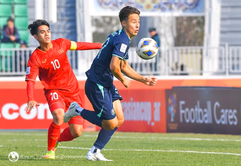 VCK U23 châu Á 2026 sẽ là kỳ đấu thứ 3 liên tiếp Khuất Văn Khang tham dự, một kỷ lục của cầu thủ trẻ thuộc lò đào tạo Thể Công Viettel. z4148034842267-46576b2a088109ec87b46abeec6d4faf.jpg