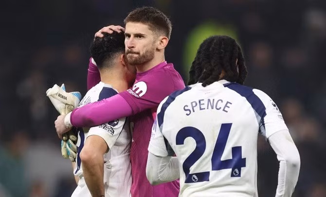 Việc để mất cùng lúc bộ đôi trung vệ trụ cột là Cristian Romero và Van de Ven vào mùa hè tới là kịch bản khó xảy ra với đội bóng này. img-5503b55f.jpg