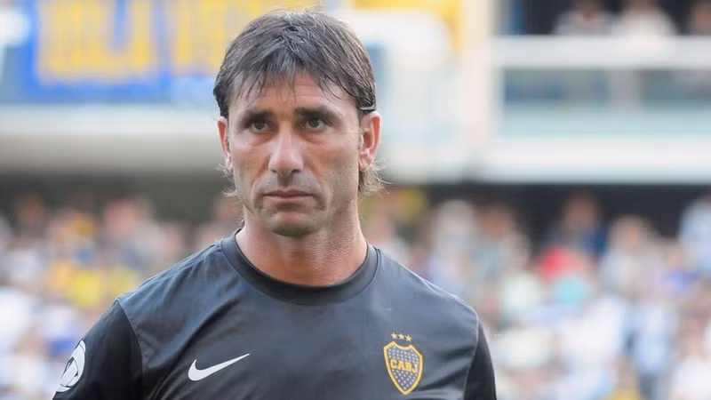 Mùa giải 2006/07, Roberto Abbondanzieri giành danh hiệu Găng tay vàng La Liga trong màu áo Getafe và từng đoạt giải Thủ môn xuất sắc nhất Nam Mỹ năm 2003. https-s3amazonawscom-arc-wordpress-client-uploads-infobae-wp-wp-content-uploads-2018-10-09161016-roberto-abbondanzieri-en-boca-3.jpg