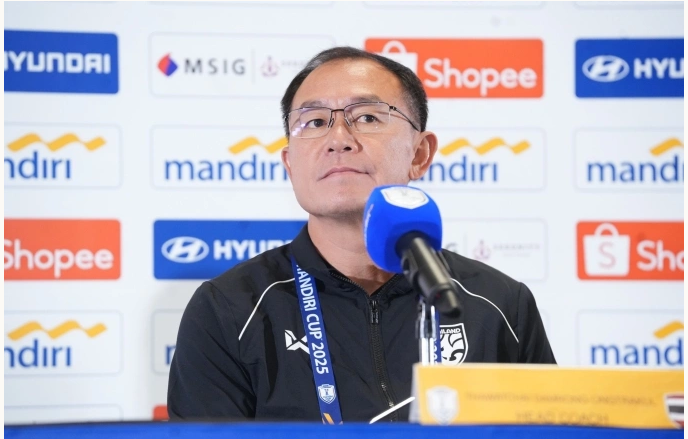 Ngay sau trận bán kết với Malaysia, HLV Thawatchai Damrong-Ongtrakul có những chia sẻ thú vị. 999999999999999999999999.png