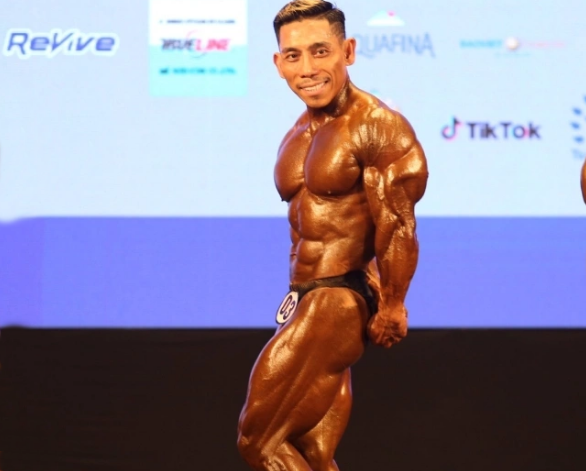 Về SEA Games. Văn Mách giành nhiều huy chương vàng qua các kỳ: HCV SEA Games 21 (2001), HCV SEA Games 22 (2003), HCV SEA Games 23 (2005), HCV SEA Games 24 (2007), HCV SEA Games 25 (2009). 998888777.png