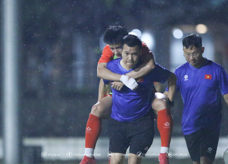 Tuy vậy, với diễn biến hiện tại, khả năng lớn Thanh Nhàn không kịp góp mặt ở trận ra quân U23 châu Á của U23 Việt Nam gặp U23 Jordan vào lúc 6/1. vff-9452.jpg