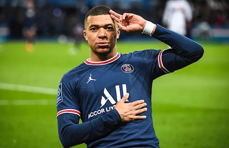 Kylian Mbappe vô địch năm 2018, đoạt ngôi Á quân 2022. 9988777666.png
