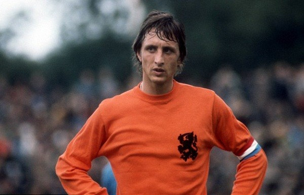 4. Johan Cruyff – 358 kiến tạo. 3286047a00000578-0-image-a-6-1458853222461-jwdn.jpg