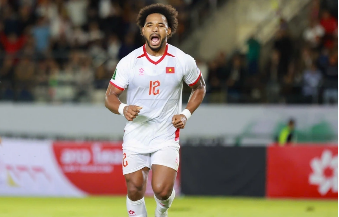 Đây đã là bàn thắng thứ 8 của Nguyễn Xuân Son sau 6 trận đấu chính thức cho đội tuyển Việt Nam. 09988776555.png