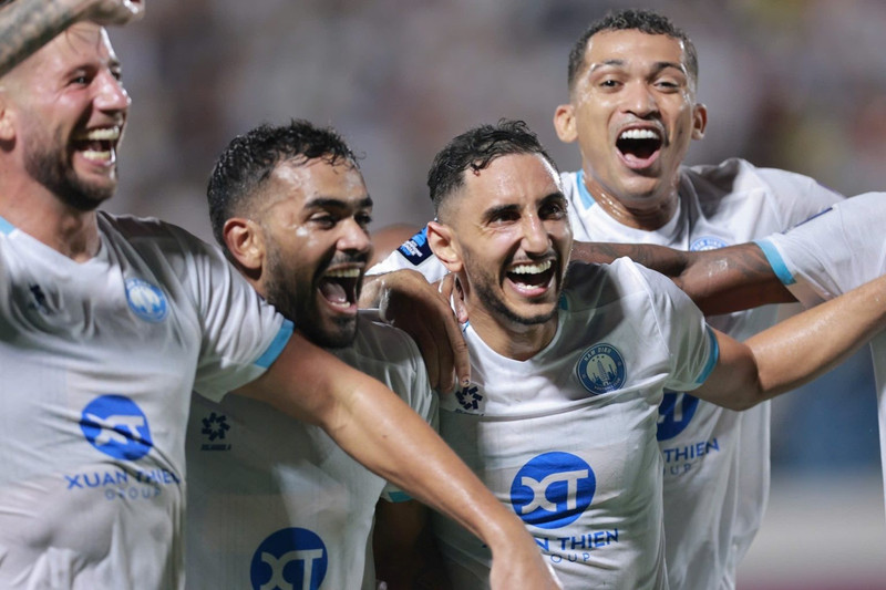 Nhưng thực tế, đây gần như là “kịch bản điên rồ”, rất khó có xảy ra với Nam Định FC. img-20250917-231820-1536x1024.jpg