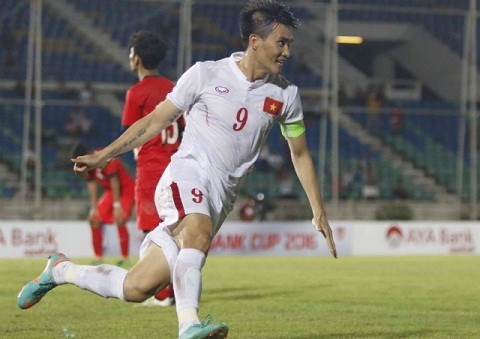 Về thành tích cá nhân, Công Vinh đoạt Vua phá lưới Giải vô địch U21 Quốc gia năm 2003, đoạt quả Quả bóng vàng Việt Nam 3 năm vào các năm 2004, 2006, 2007. le-cong-vinh-no-luc-vi-dai-cua-nguoi-di-tien-phong-hinh-anh.jpg