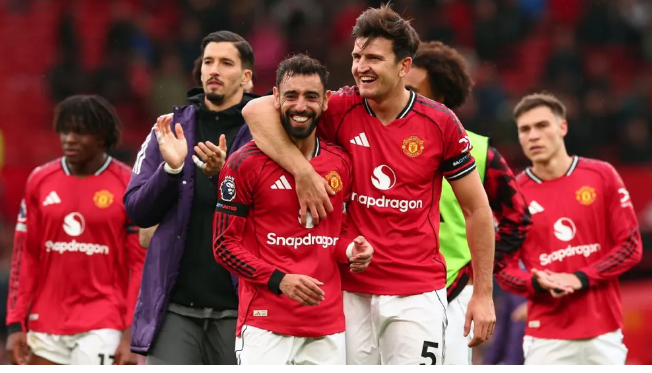 Đây là lần đầu tiên “Quỷ đỏ” vượt ngưỡng nợ ròng 1 tỷ USD, là cái giá phải trả cho một mùa hè chi quá tay trên thị trường chuyển nhượng. 009888877.png