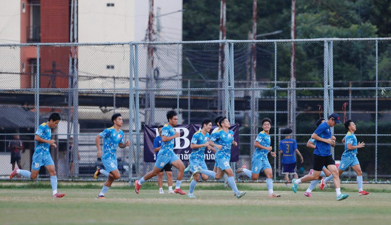 Kịch bản 1, khá cân bằng: U22 Việt Nam hòa 1-1 U22 Thái Lan. Trận đấu chặt chẽ, có thể cần đến hiệp phụ hoặc loạt sút luân lưu để phân định thắng thua. z7333376851328-1d50026b8031514aeb5db1142a121ba1-1536x884.jpg